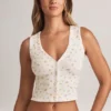 Top vestă cu nasturi din modal cu nervuri Lene, cu imprimeu floral Top vestă cu nasturi din modal cu nervuri Lene, cu imprimeu floral