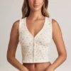 Top vestă cu nasturi din modal cu nervuri Lene, cu imprimeu floral Top vestă cu nasturi din modal cu nervuri Lene, cu imprimeu floral