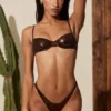 Topuri de bikini cu sârmă Aluna în bronz Topuri de bikini cu sârmă Aluna în bronz