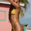 Topuri de bikini triunghiulare cu ornamente Baie, galben auriu Topuri de bikini triunghiulare cu ornamente Baie, galben auriu