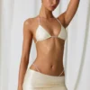 Topuri de bikini triunghiulare Keshi cu detalii din perle, în culoarea alb perlat Topuri de bikini triunghiulare Keshi cu detalii din perle, în culoarea alb perlat